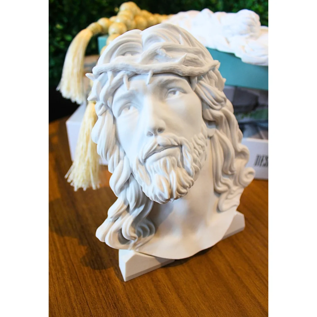 Placa Cristo - com base - Pó de Mármore - 18x16cm - Imagem 2